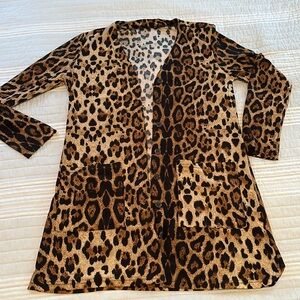 Lightweight Leopard Print Top